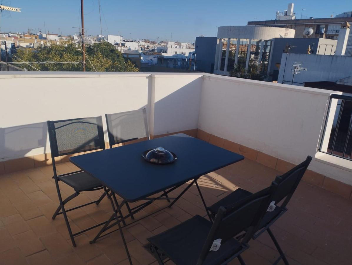 דירות סביליה Atico Aire De Triana מראה חיצוני תמונה
