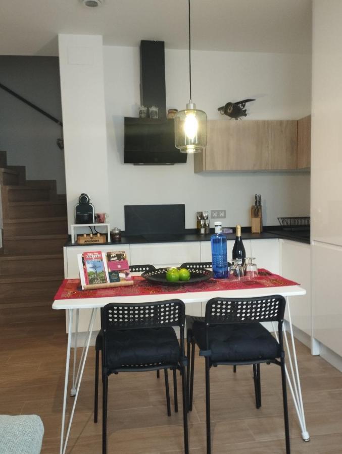 דירות סביליה Atico Aire De Triana מראה חיצוני תמונה